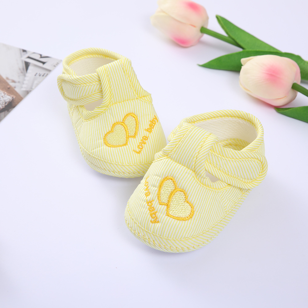Bottom Cotton Shoes Anti Slip Baby Sneakers 0-1Year Kids First Walkers Heart Embroidery Spring Autumn Children Soft Soled Shoes