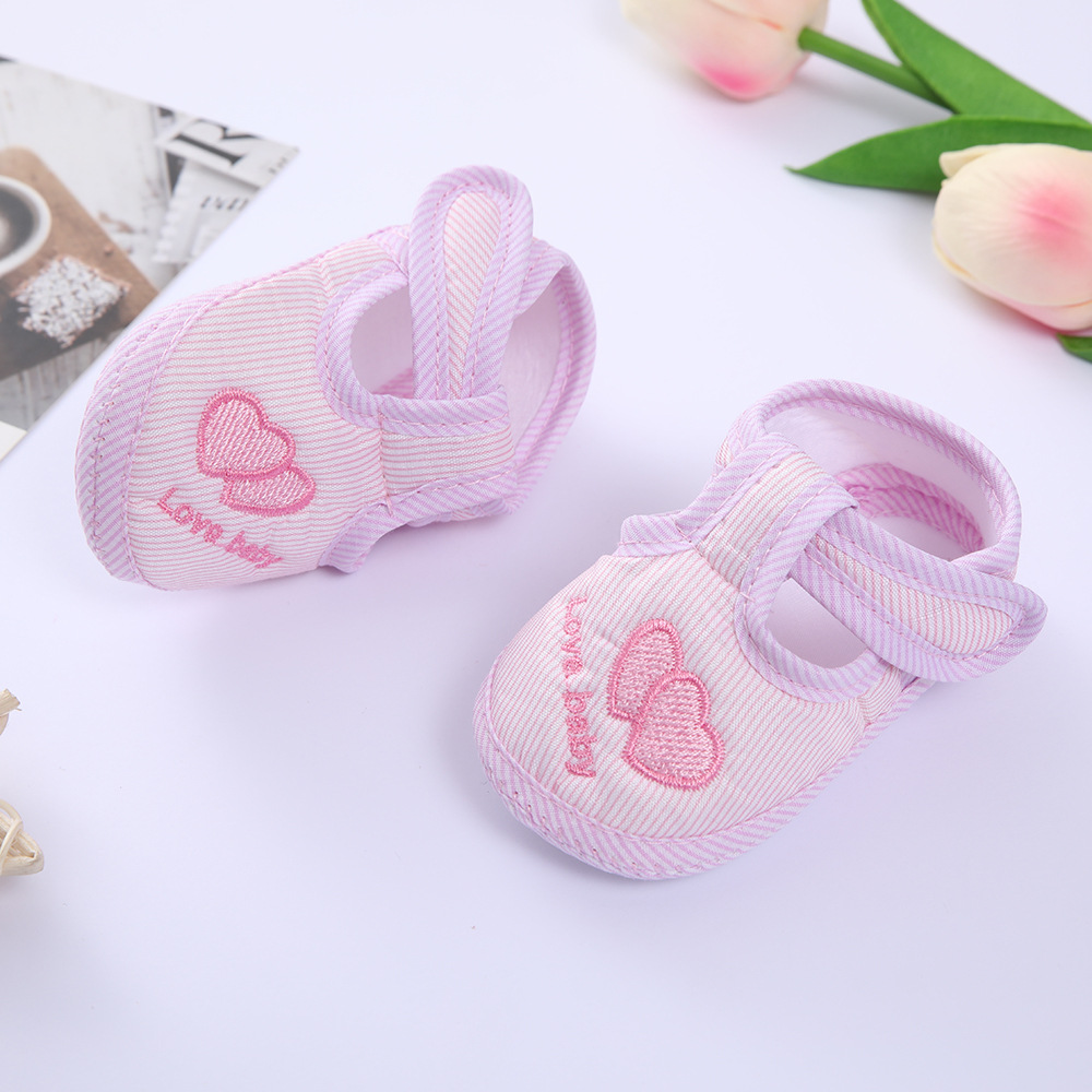 Bottom Cotton Shoes Anti Slip Baby Sneakers 0-1Year Kids First Walkers Heart Embroidery Spring Autumn Children Soft Soled Shoes