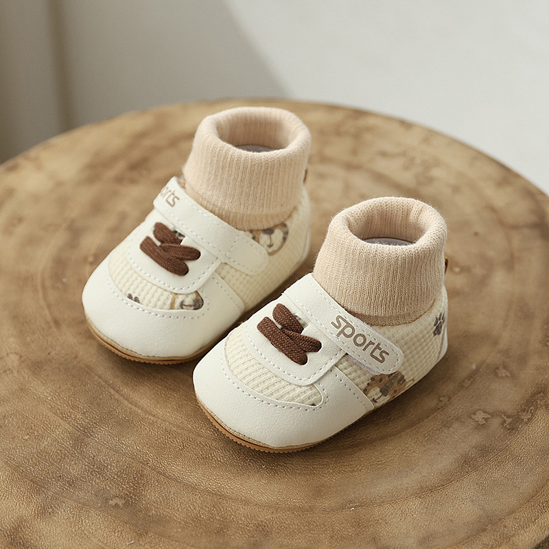 Winter Baby Shoes and Socks for Boys and Girls Aged 0-1, New Cartoon Soft Rubber Sole With Plush insulation Shoes and Socks