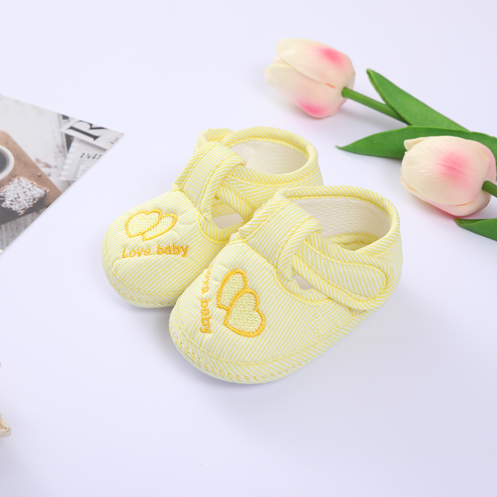 Bottom Cotton Shoes Anti Slip Baby Sneakers 0-1Year Kids First Walkers Heart Embroidery Spring Autumn Children Soft Soled Shoes