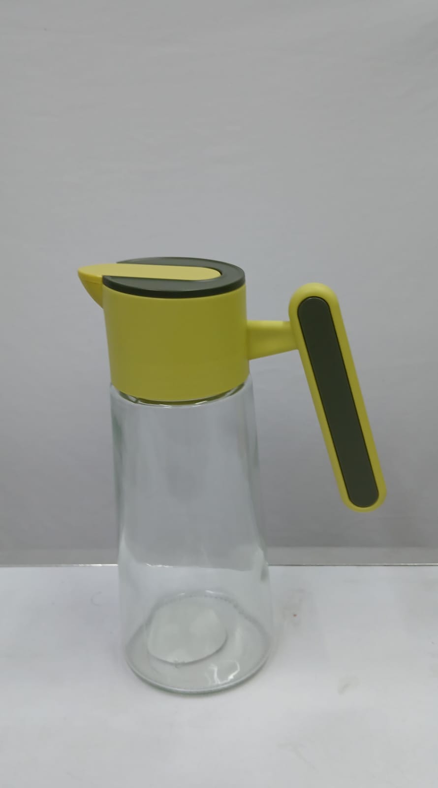 620ml Oil Dispenser Mustard Kitchen Cooking Oil Bottle Pouring Container Sauce Vinegar Dispenser with Spout for Cooking Frying Salad Dressing Tabletop Home Kitchen