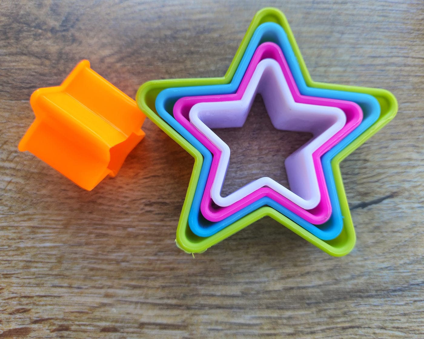 Star Shape Cookie Cutter Baking Pastry Fondant Decorating Tool for Homemade Cookies Cakes Cupcakes Biscuits Party Treats and Creative Baking Decoration