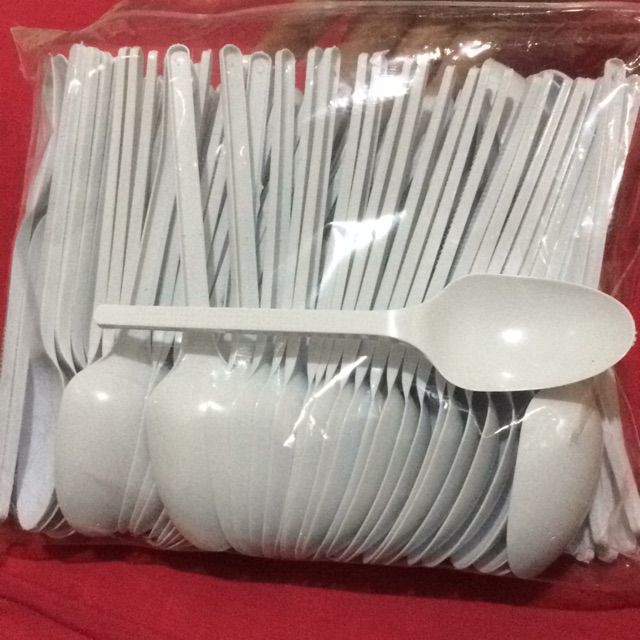 100Pcs Disposable Recyclable Plastic Spoons.
