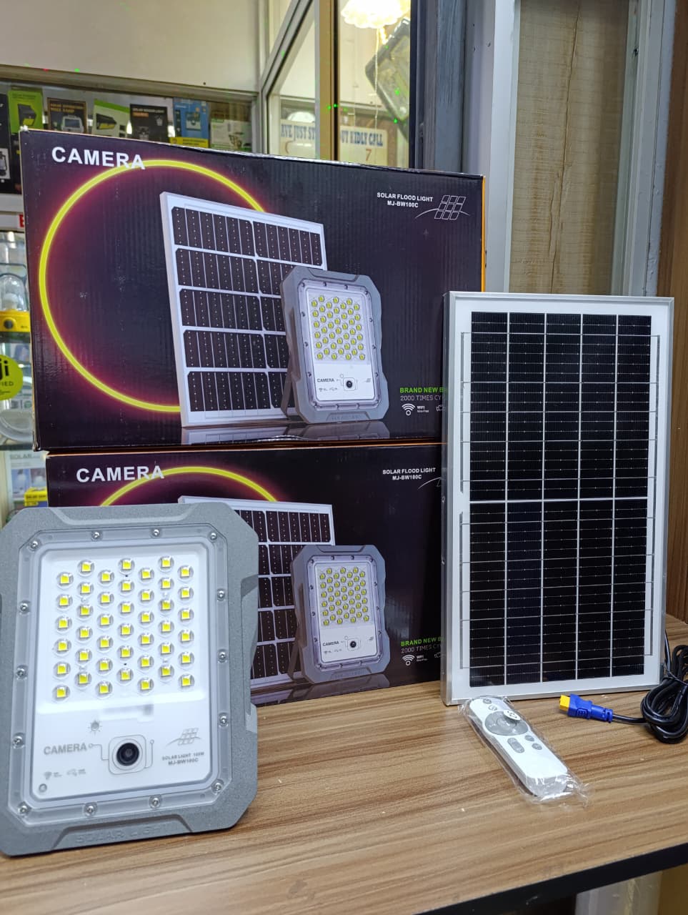 Solar Light 100W, 200W LED SOLAR FLOODLIGHT With HD 1080P IP Outdoor Security CCTV Camera Wireless Wifi