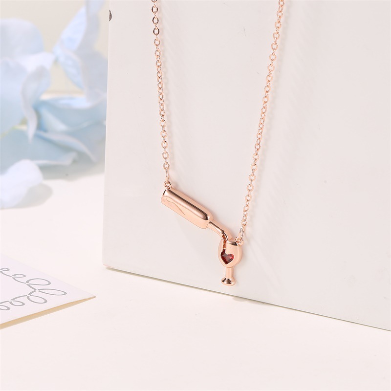 Best-selling Creative Design Wine Bottle Necklace for Women: Unique Heart-Shaped Diamond-Studded Wine Bottle and Stemmed Glass Collar Necklace