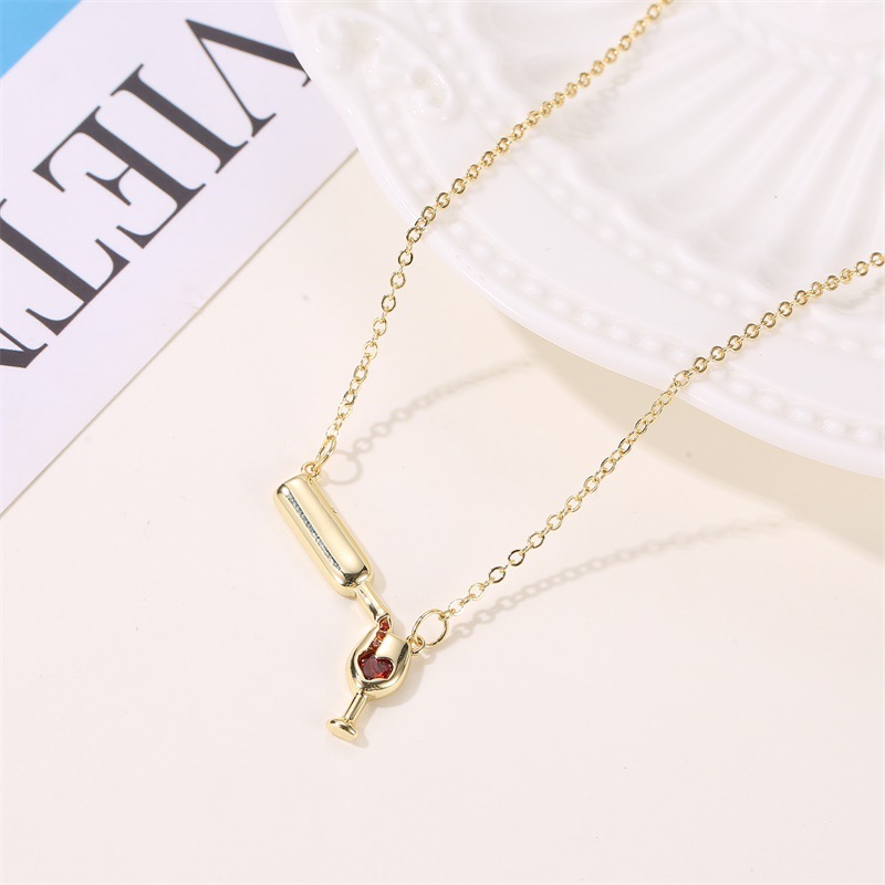 Best-selling Creative Design Wine Bottle Necklace for Women: Unique Heart-Shaped Diamond-Studded Wine Bottle and Stemmed Glass Collar Necklace