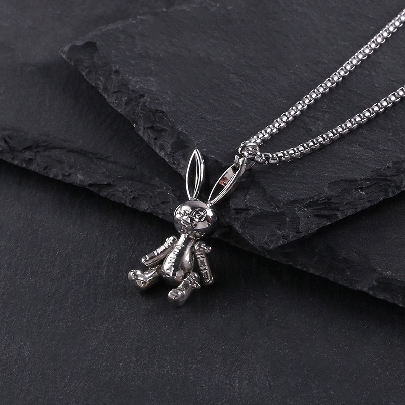 New Versatile, Stylish and Unique Sweater Chain Couple Accessories: Niche Men’s Necklace and Women’s Titanium Steel Jewellery