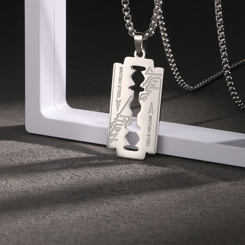 Trendy, versatile and stylish sweater chain – a must-have couple’s accessory; niche men’s necklace and women’s titanium steel jewellery