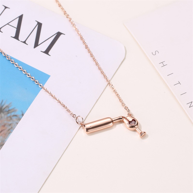 Best-selling Creative Design Wine Bottle Necklace for Women: Unique Heart-Shaped Diamond-Studded Wine Bottle and Stemmed Glass Collar Necklace