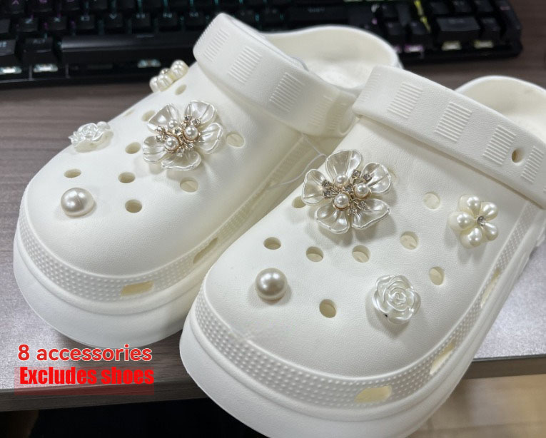 Trendy Hole-Patterned Shoes: 3D Detachable Cartoon Decorations, DIY Shoe Buckles, Accessories, Shoe Embellishments, Cute Flip-Flop Accessories, Snap Fasteners