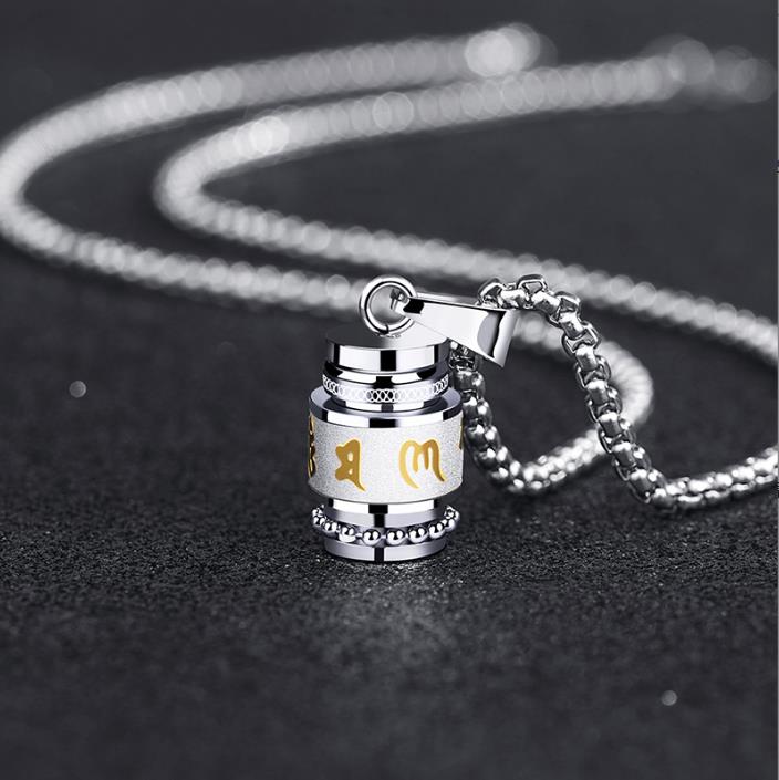 Men's Necklace: Titanium Steel Pendant – Fade-Resistant Jewellery