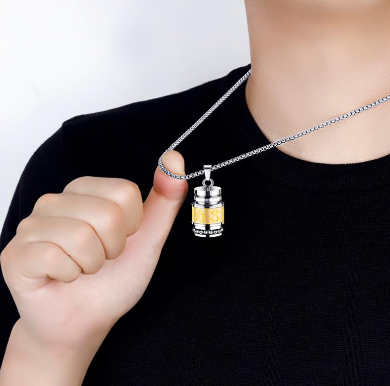 Men's Necklace: Titanium Steel Pendant – Fade-Resistant Jewellery