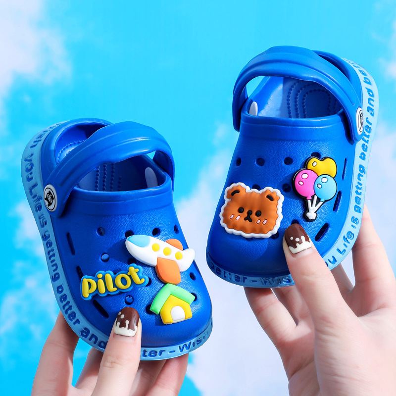 Baby Baotou Sandals Boys and Girls Soft Sole Non-slip Hole Shoes (The quality is very good, please rest assured to buy)