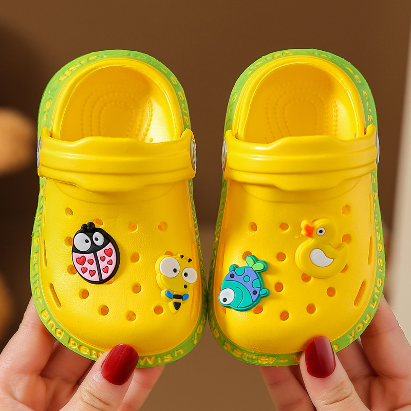 Baby Baotou Sandals Boys and Girls Soft Sole Non-slip Hole Shoes (The quality is very good, please rest assured to buy)
