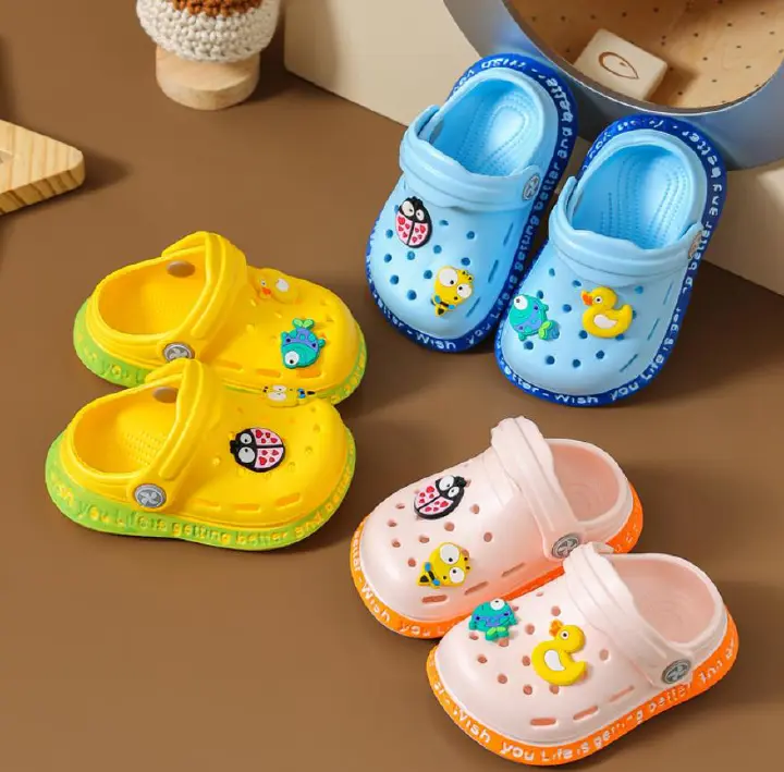 Baby Baotou Sandals Boys and Girls Soft Sole Non-slip Hole Shoes (The quality is very good, please rest assured to buy)