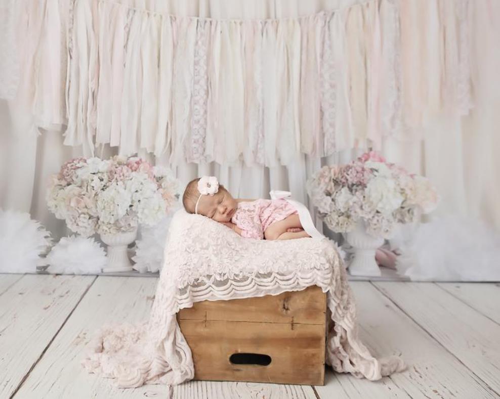 Newborn cinema photography suit lace triangle climbing suit (tied with a bow)+headband two-piece set