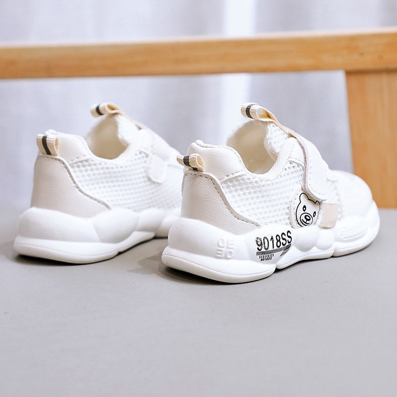 Infant and toddler mesh shoes for girls aged 0-3, spring and autumn children's soft soled walking shoes