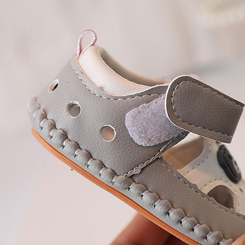 Baby sandals men's summer walking shoes 0-2 year old baby soft soled cartoon sandals