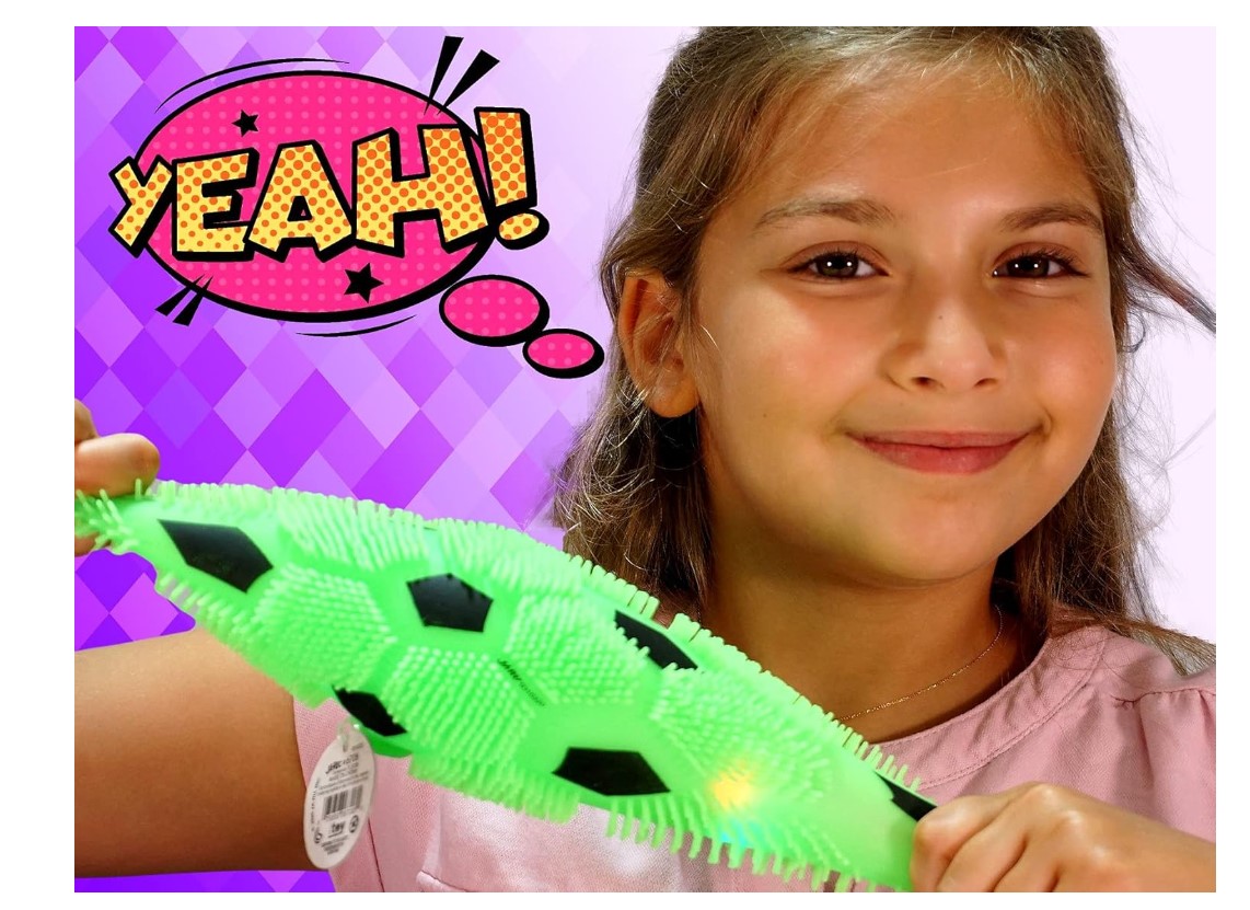 Flashing Spiky Soccer Ball Sensory 75mm Toy for Kids and Pets Light Up Bouncy Stress Relief Squeaky Rubber Interactive Play Ball with Soft Spikes and LED Flash Effects Flashing Spiky Soccer Ball