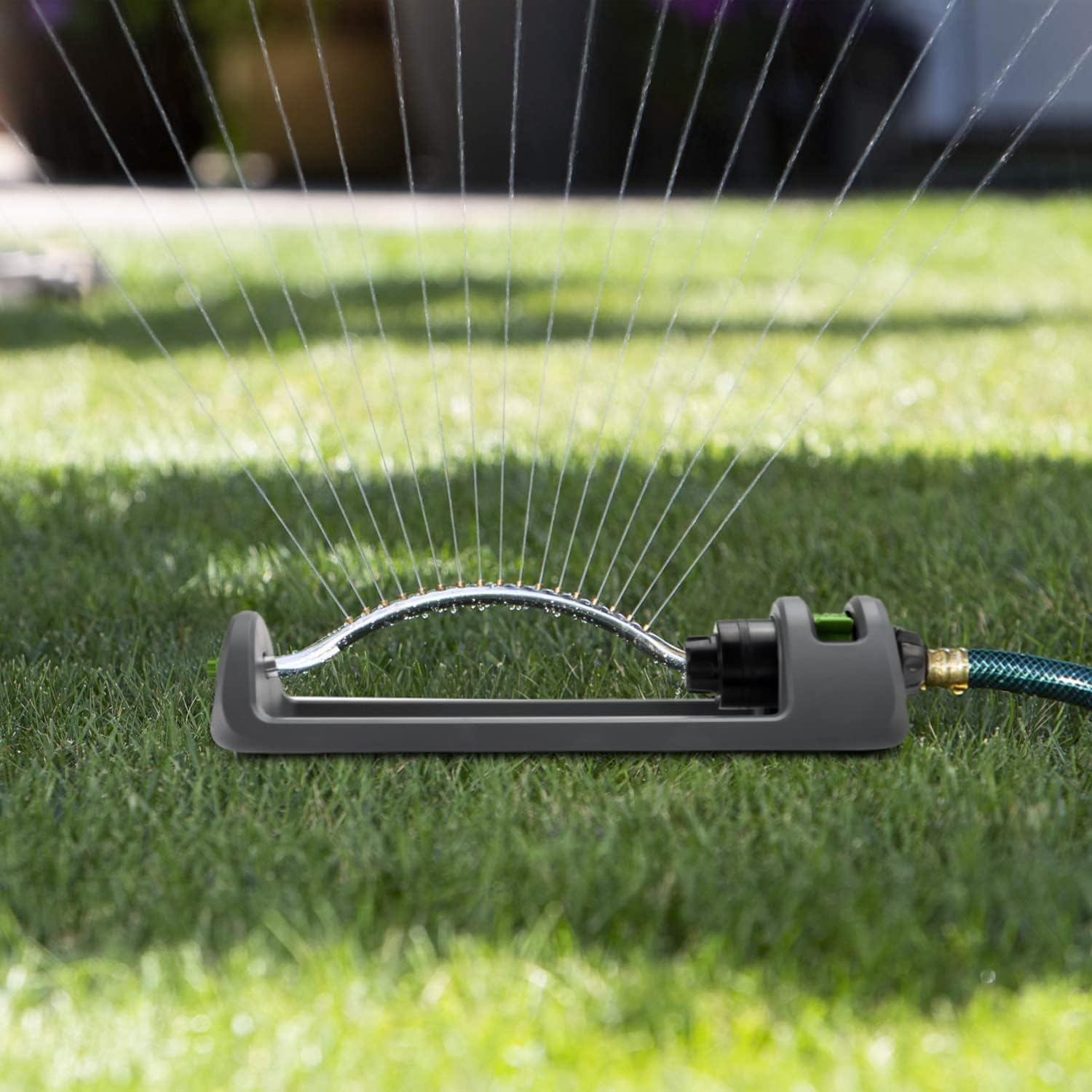18-Hole Automatic Oscillating Lawn Sprinkler, Adjustable Garden Watering Sprayer for Grass, Flowers, Yard, Farm, Courtyard and Vegetable Garden Irrigation, Easy Outdoor Watering Tool