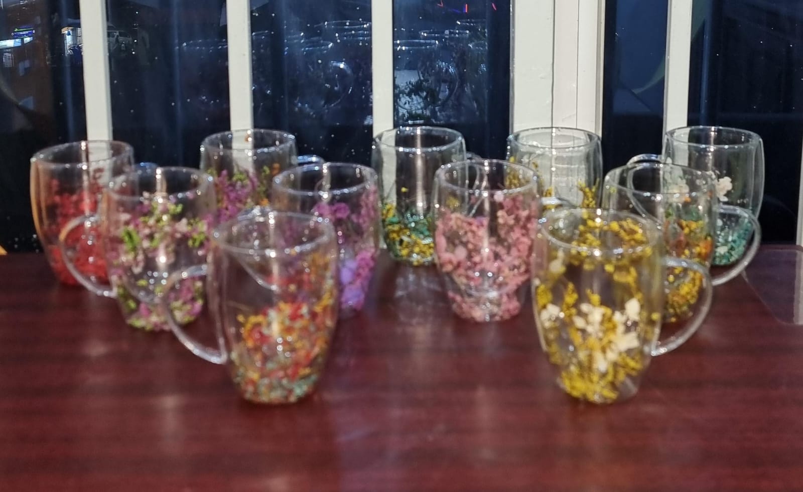 Set of 4PCS High Quality Double Wall Acrylic Cups 350ml – Clear Floral Unbreakable Drink Cups with Real Flower Design for Juice, Tea, Coffee & Cold Beverages