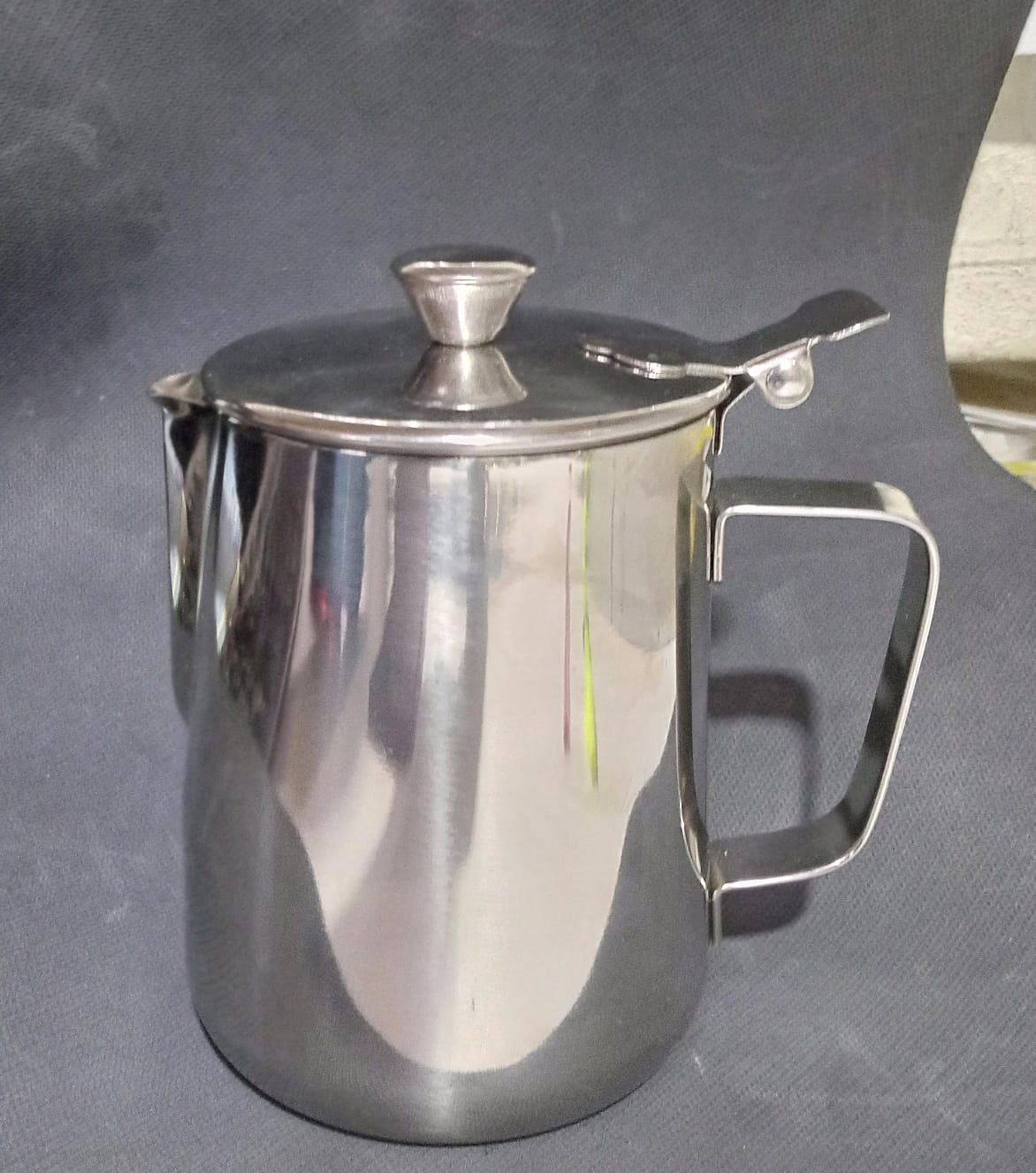 High Quality Stainless Steel Milk Frothing Jug 600ml – Durable Espresso Steaming Pitcher for Coffee, Cappuccino, Latte Art, Home & Hotel Use