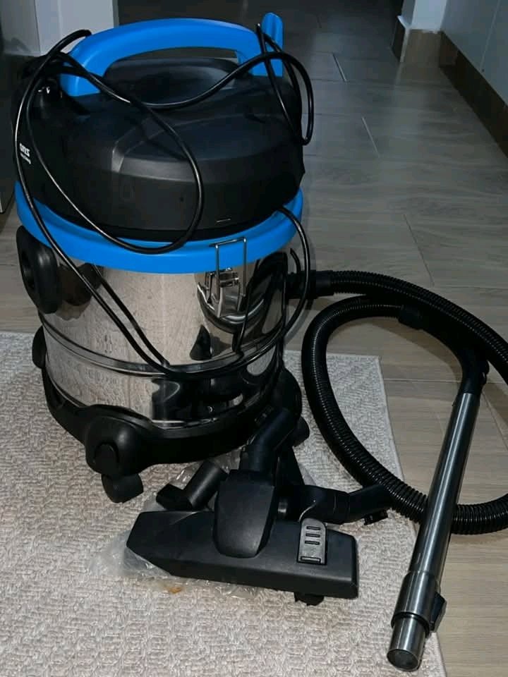 Ramtons RM/553 - 21 Litre Tank Wet And Dry Vacuum Cleaner - Black (1YR WRTY)🌪️ One Machine, Zero Mess: The 1400W Ramtons Wet & Dry Vacuum Powerhouse! ⚡