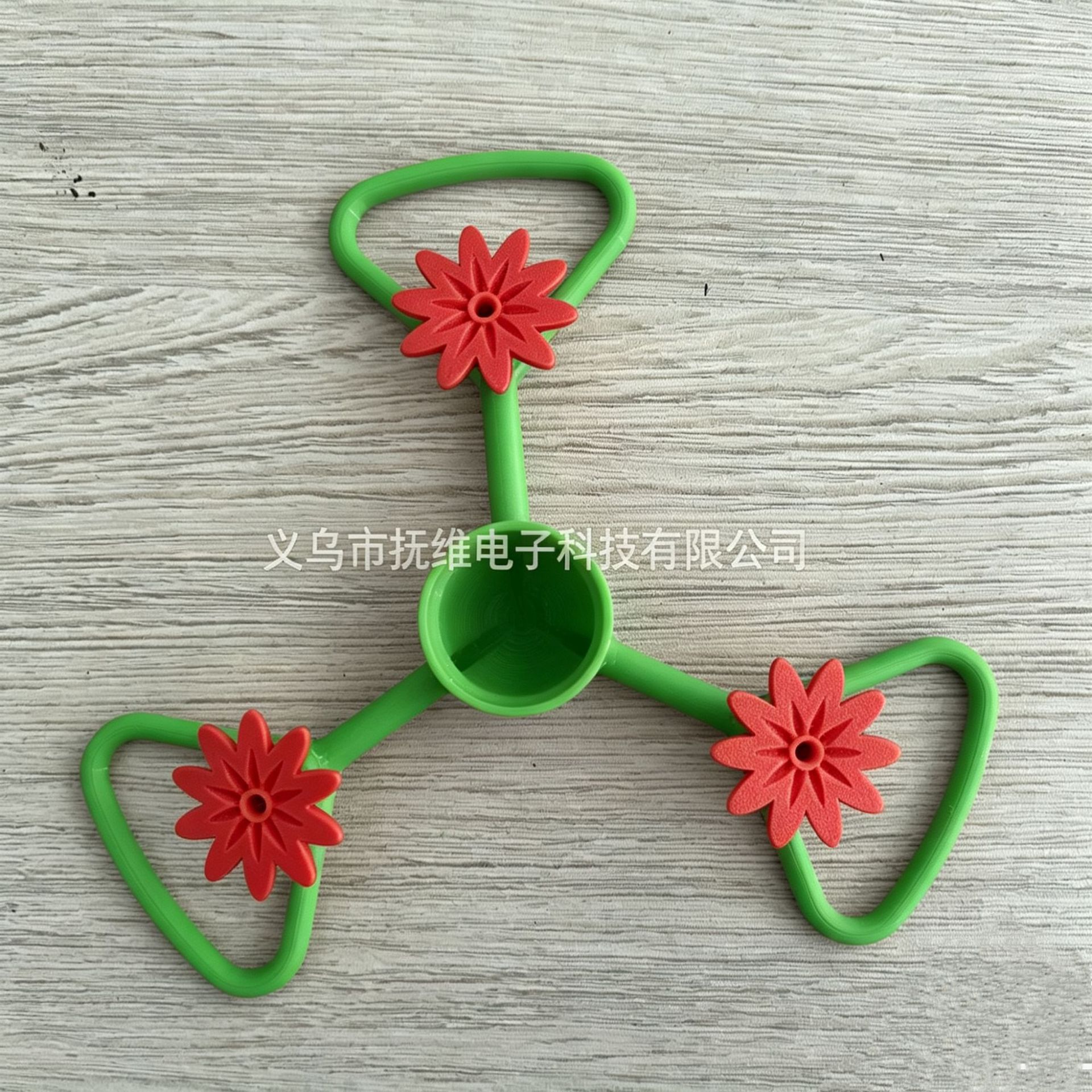 Hummingbird Feeder is a detachable and portable garden bird feeder