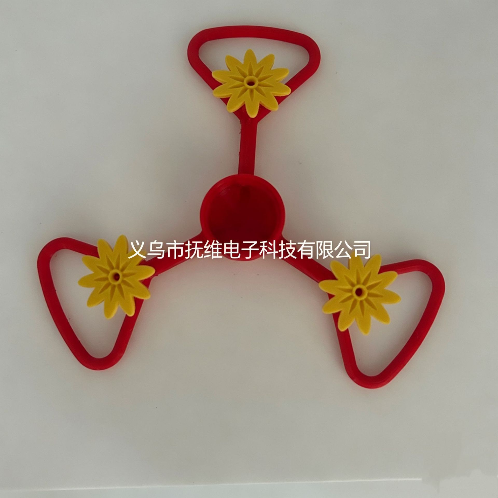 Hummingbird Feeder is a detachable and portable garden bird feeder