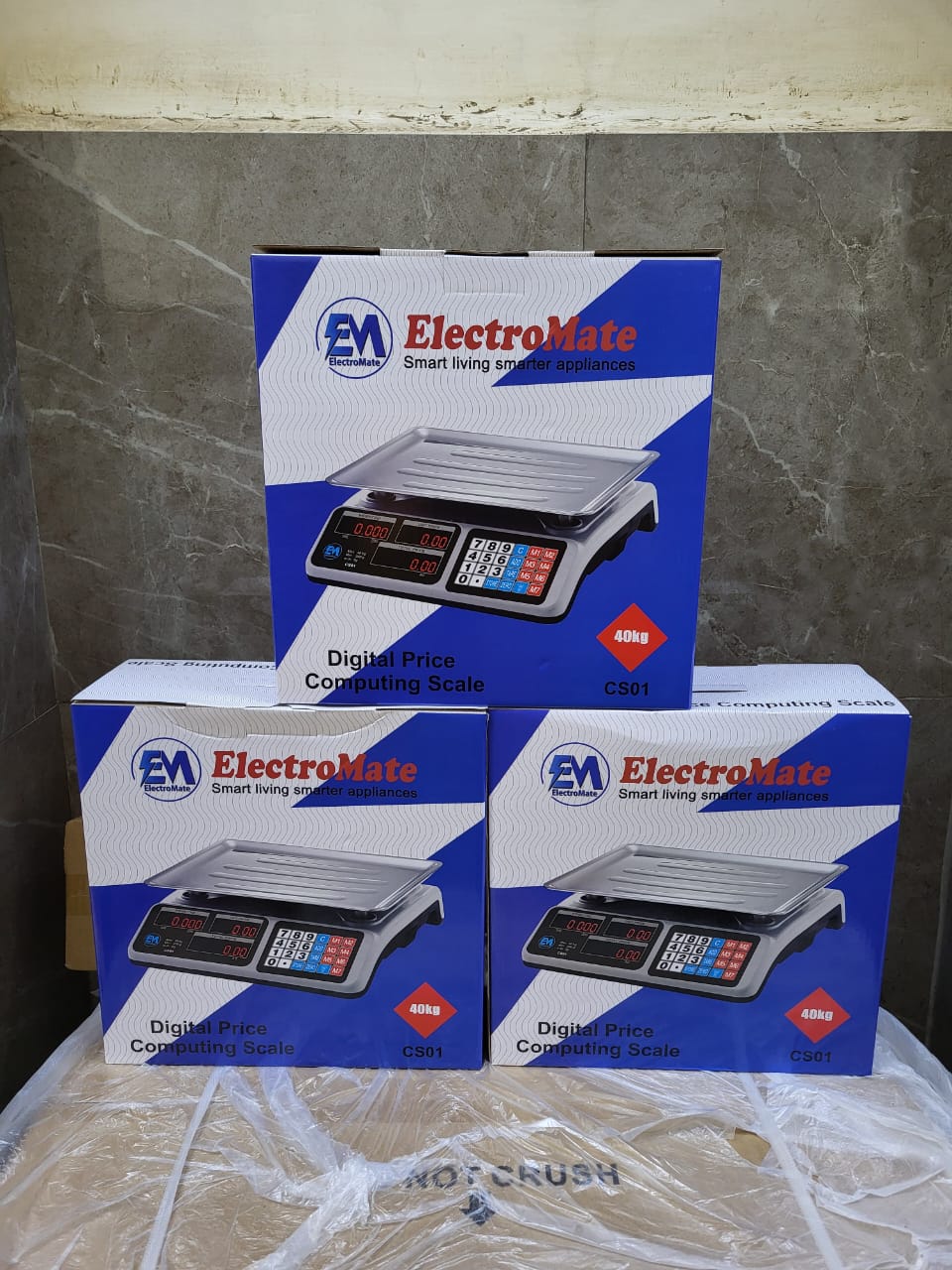 RESTOCKED💃💃40kgs electromate digital computing weighting scale 🍂🍂Bright LED display for weight, unit price, and total cost, and supports both kg and lb. units.

The scale includes memory keys,

Re