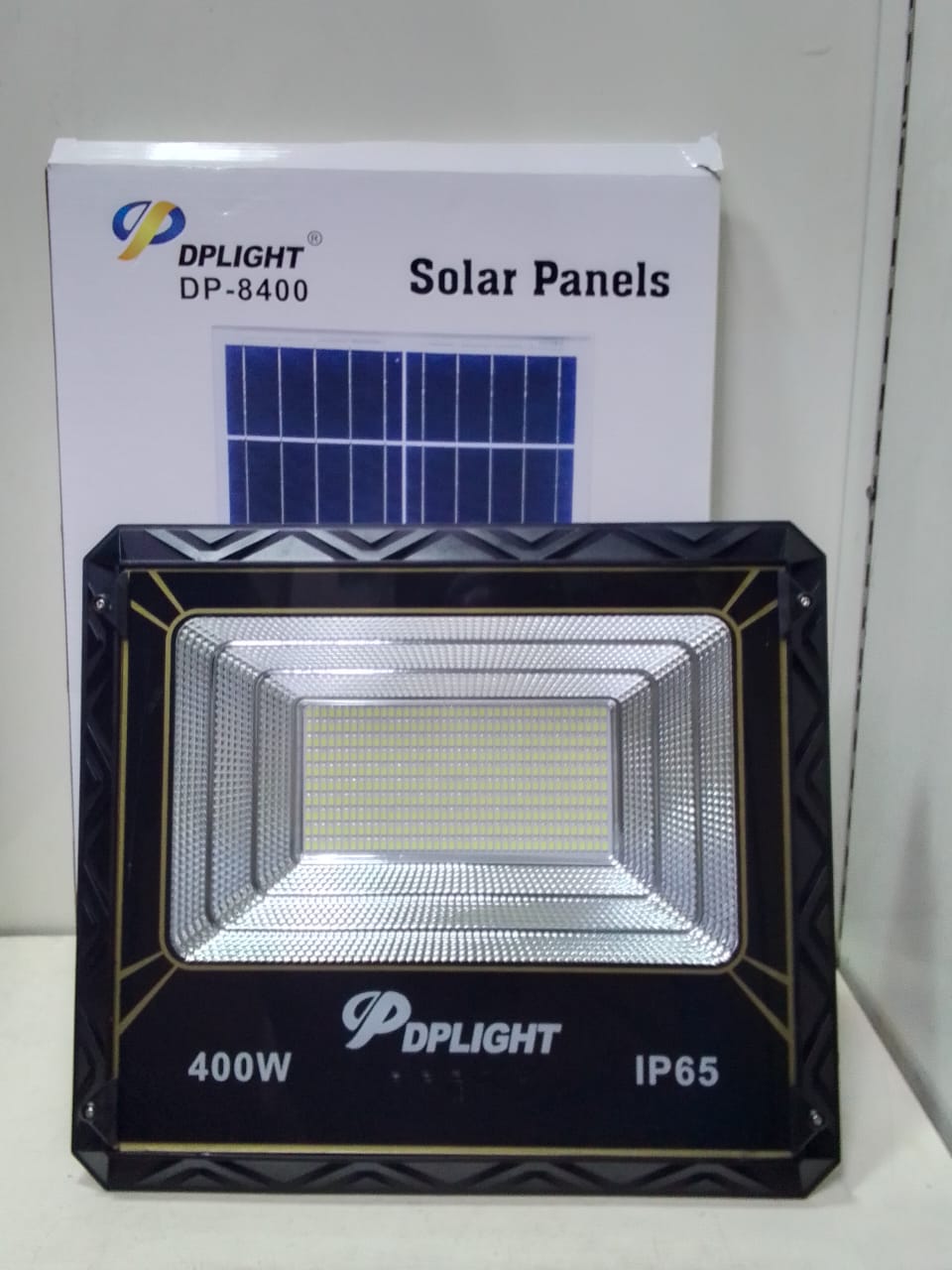 🦋DP design Solar flood light 100W,200W,300W,400W plus solar panel🤩:Dusk to Dawn -Voltage rated: 6V Lighting range: 30m Lighting angle:120° Lighting hours:30000h Highly water proof .