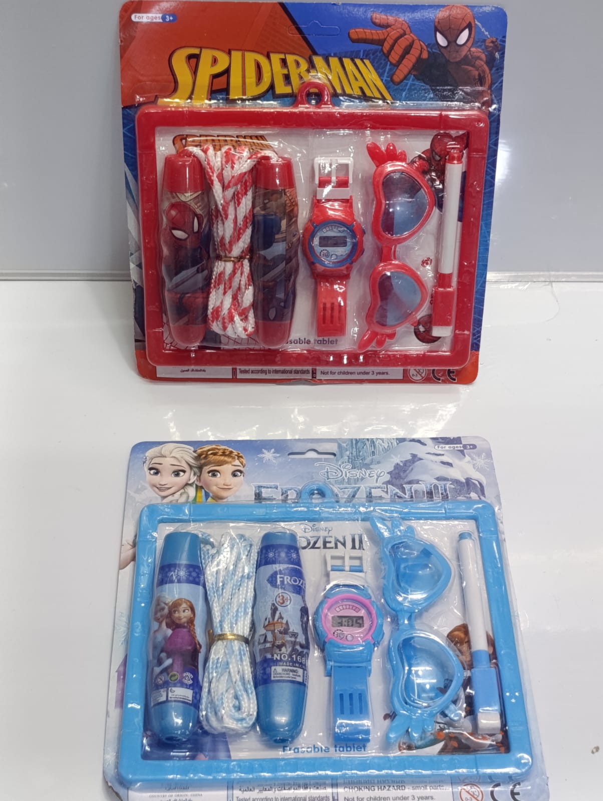 🔵combined set.
🔴skipping rope,watch,Googles,writing board.