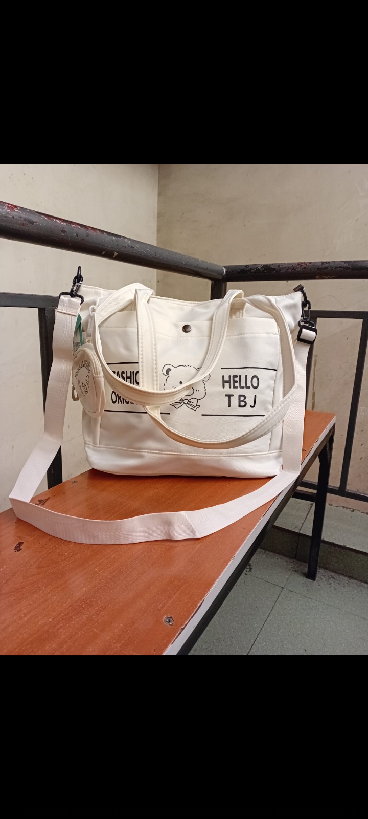 stylish beige and white tote bag..