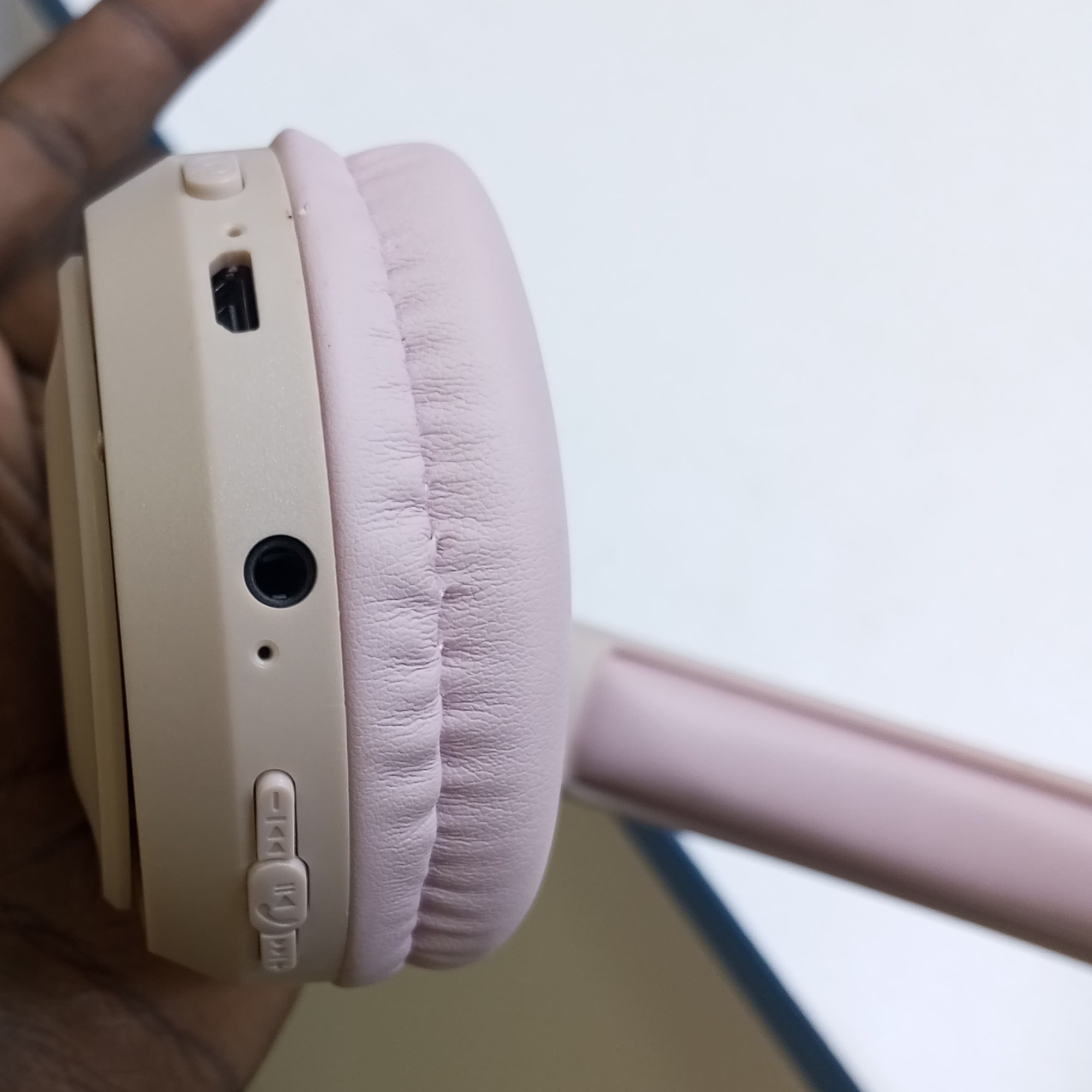Oraimo Soft Pink 510BT ANC Wireless Over-Ear Headphones – 12 Hours Battery