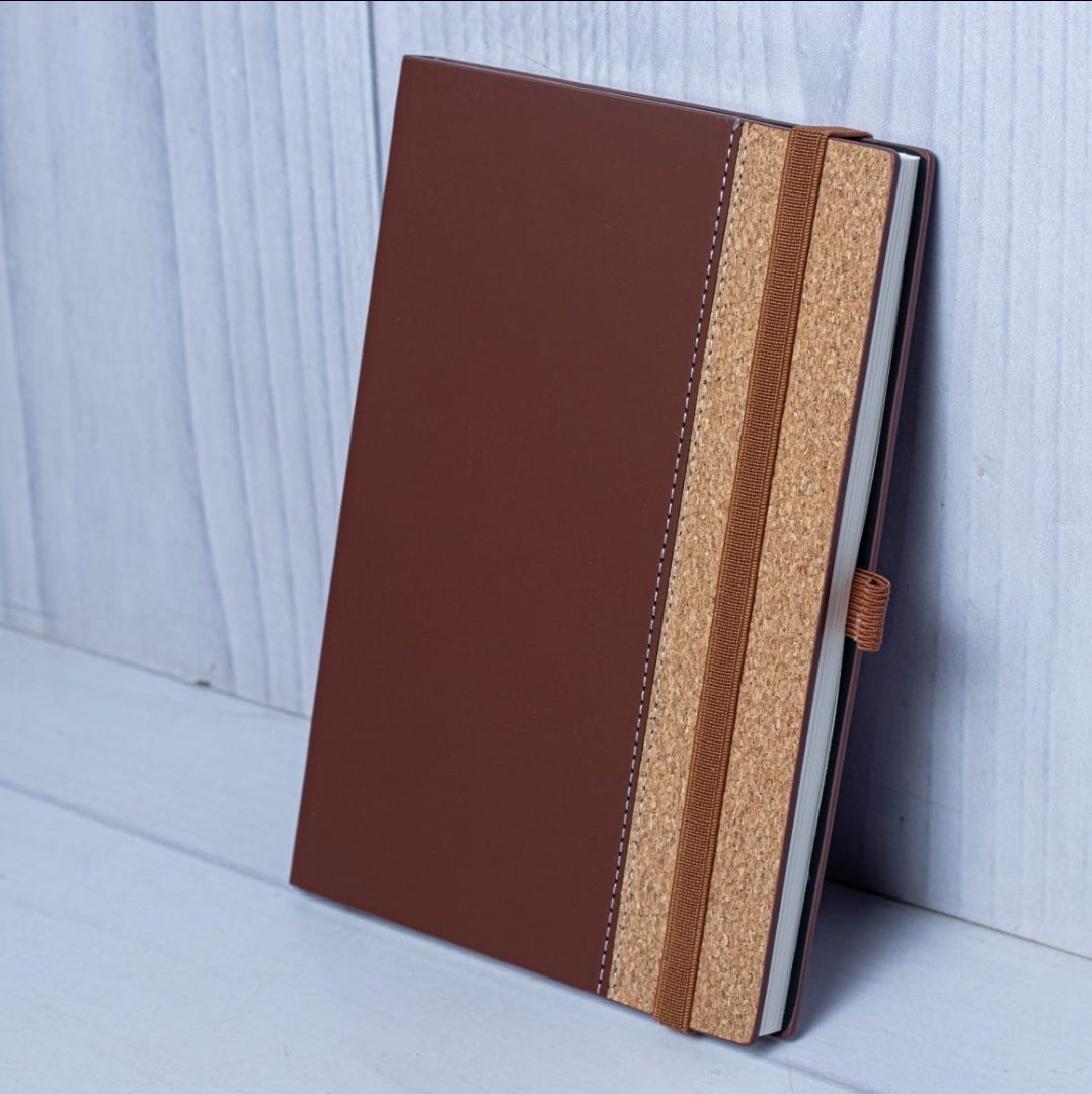 Eco Side Signature A5 Notebook & Pen Set – Elegant Journal for Work, Study & Gifts