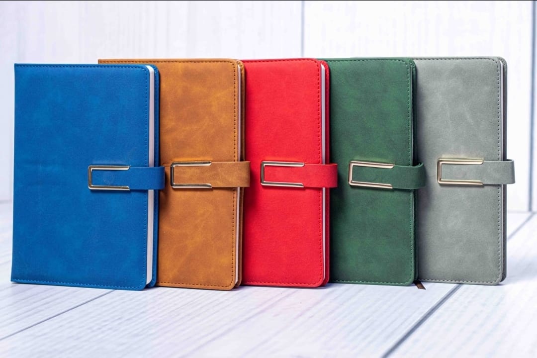 Limited Offer! Luxury A5 Executive Magnetic Buckle Notebook with FREE Executive Pen – Premium PU Leather Business Diary, Hard Cover Journal, Office Planner & Writing Notebook