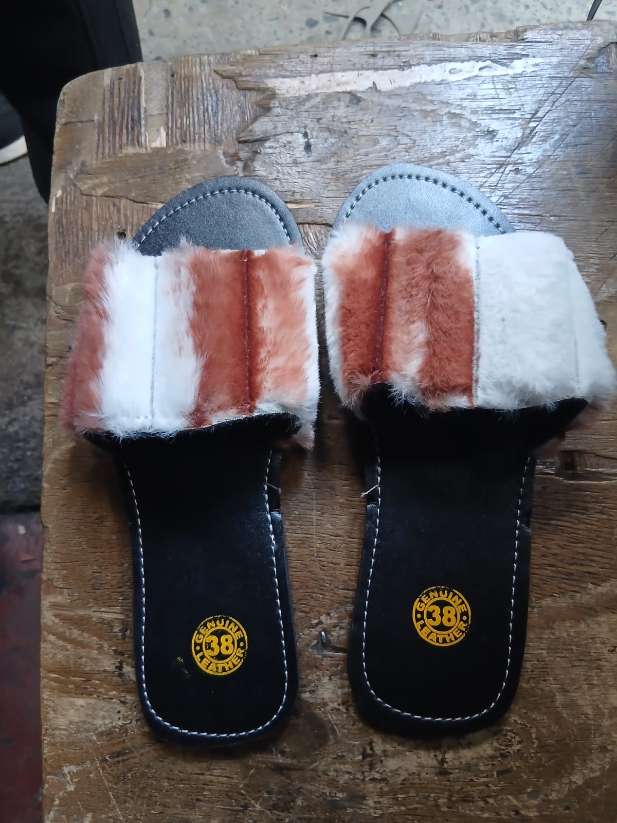 High Quality Women’s Beige Fluffy Fur Flat Sandals – Soft Comfortable Open Toe Slip-On Slippers