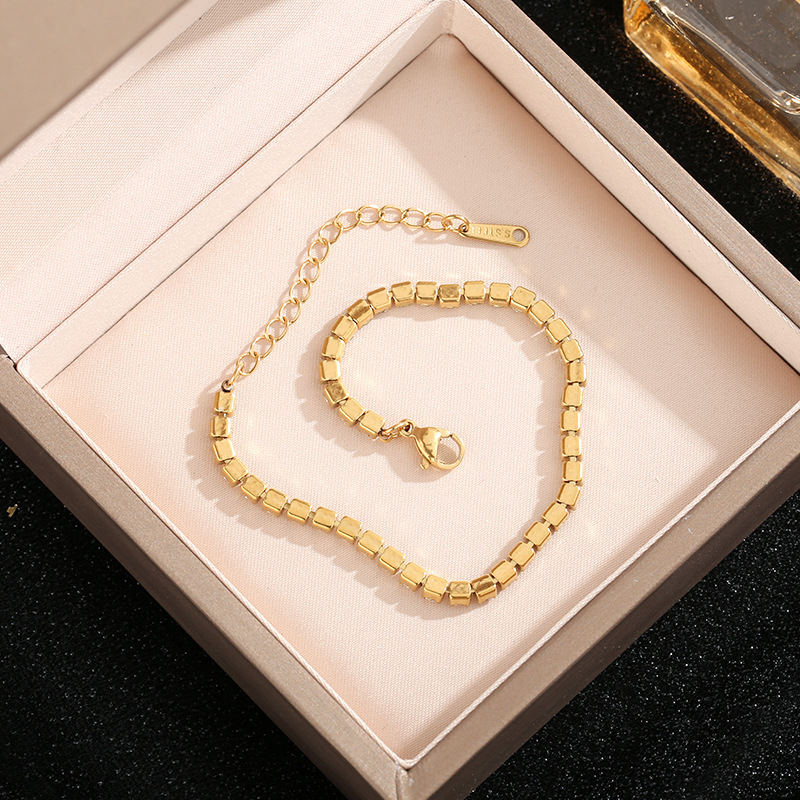 New European and American cross-border titanium steel diamond-set bracelet, cold style, multi-row full diamond micro-set zircon jewelry, unisex hand accessory.