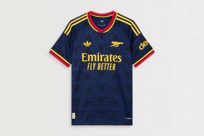 🔵🟡 GUNNERS ROAD CLASSIC! Original Arsenal FC 2026/27 Away Jersey – Premium Navy Football Shirt with Bruised Banana-Inspired Graphic & Yellow-Red Details for Matchday & Fans ⚽🔥