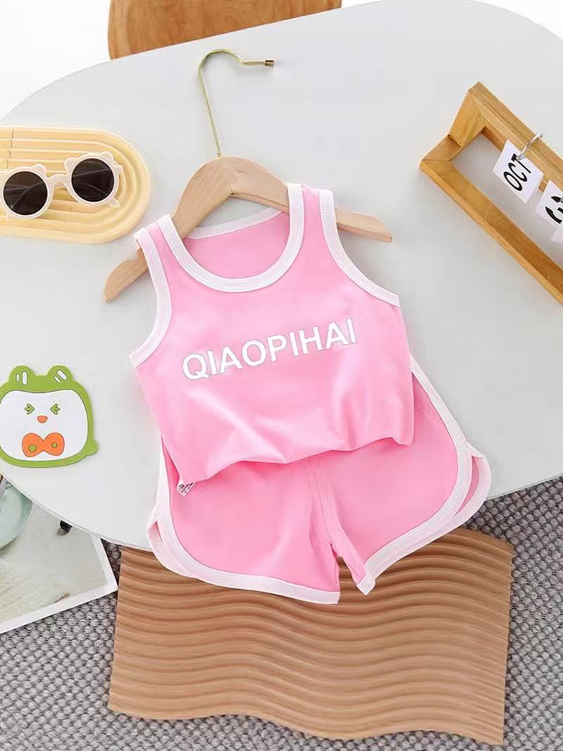 Children’s vest set for summer, lightweight version for boys and girls, short pants, suitable for small to medium-sized children, two-piece sports outfit.