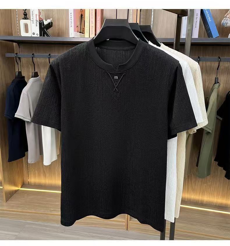 Cross-border men's short-sleeved loose-fitting summer textured pleated lightweight breathable top, short-sleeved round-neck new-style T-shirt, casual men's clothing.