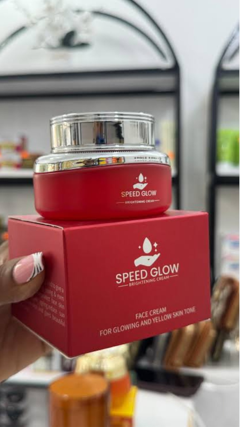 Speed Glow Face Cream, Brightening face cream designed to reduce dark spots, blemishes, and hyperpigmentation while promoting a radiant, yellowish skin tone.