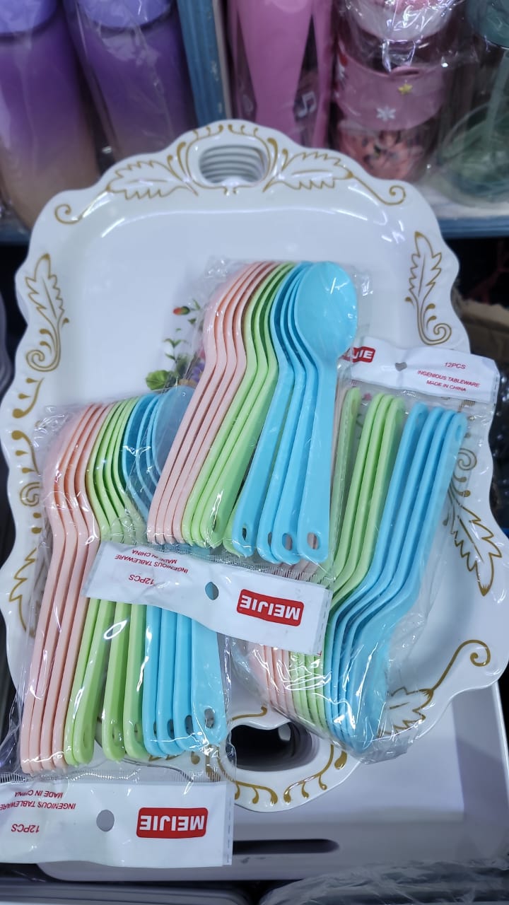 RESTOCKED!12 pieces multcolor reusable plastic baby spoon set BPA FREE FOOD GRADE PLASTIC AND GENTLE ON SENSITIVE GUMS
