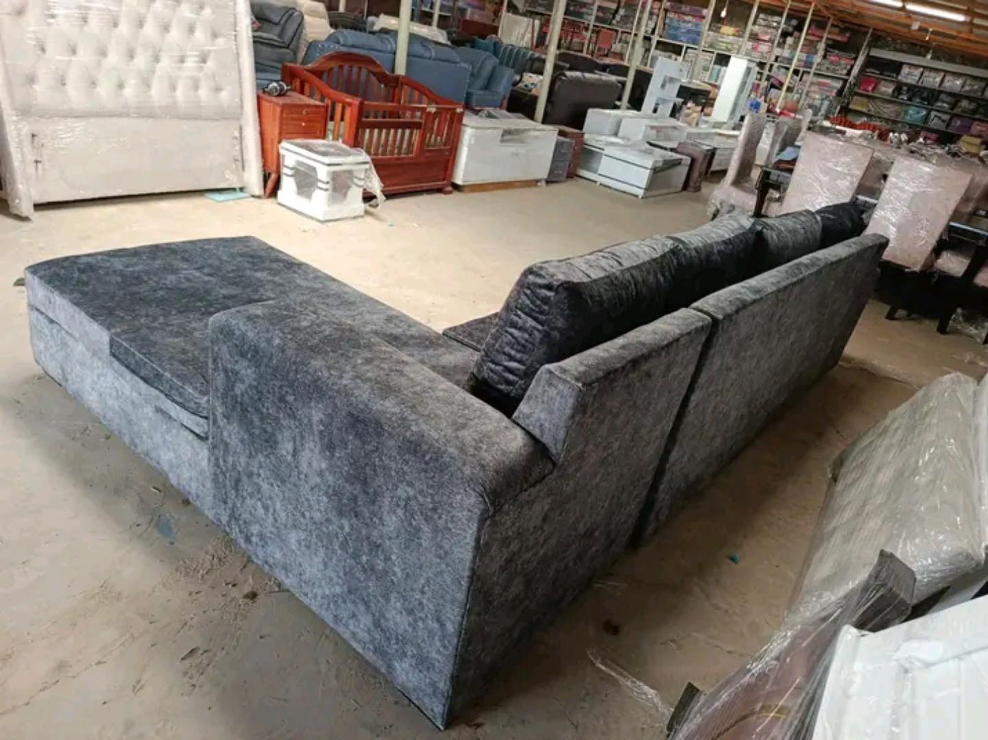 MODERN L SHAPED SOFA FOR 6