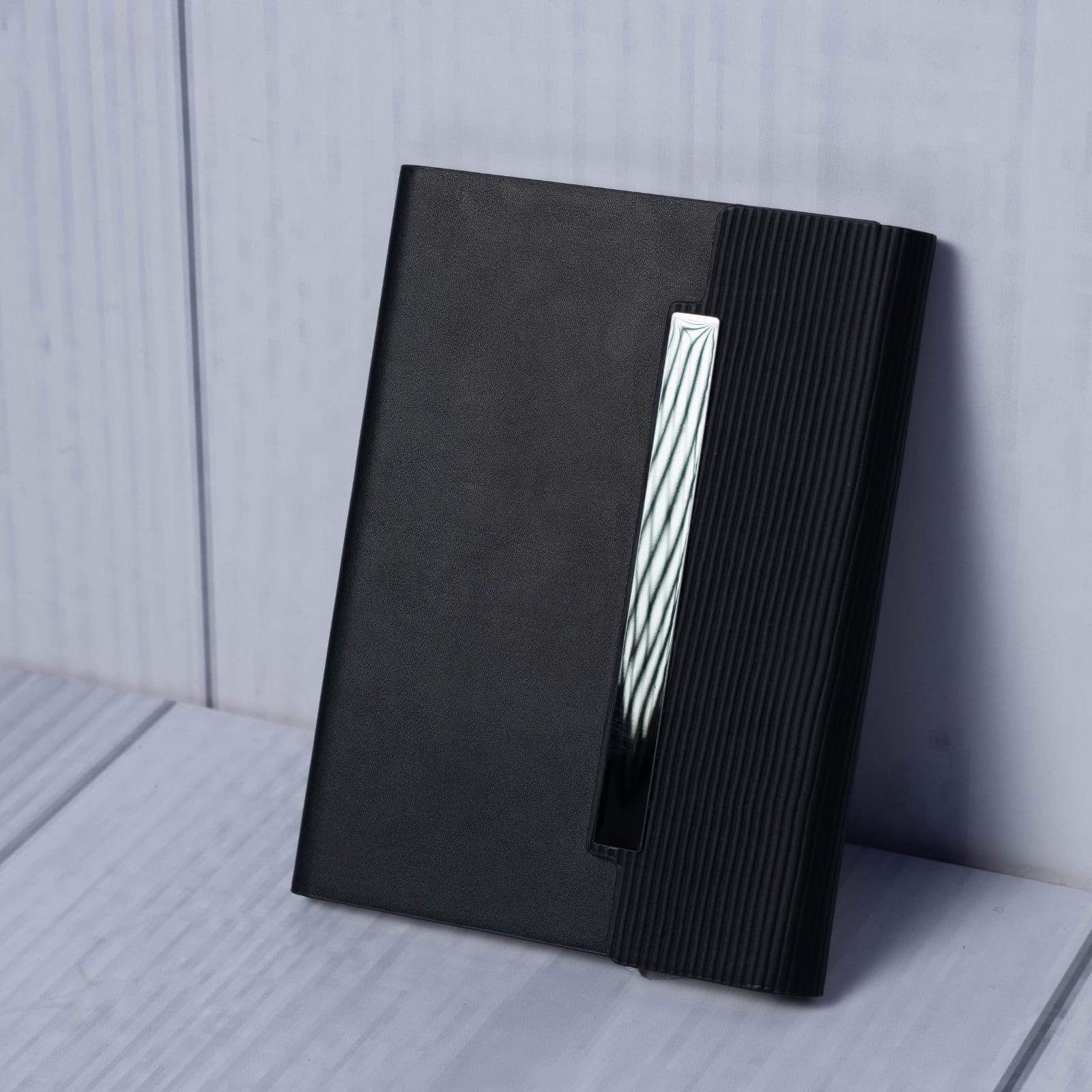 📒 Premium cork & fabric notebook with natural eco-texture cover 🌿 Ideal for office, school, journaling, and daily writing ✨ Includes surprise free gift