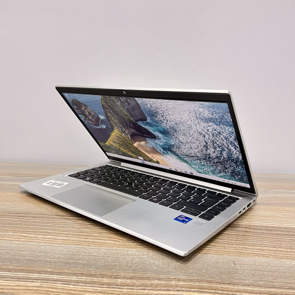 Refurbished HP EliteBook 840 G8 Core i5 11th Gen 16GB RAM 512GB SSD 14 Inch Full HD Touchscreen 2.6GHz up to 4.4GHz Quad Core Processor Windows 11 Pro MS Office HDMI Webcam Slim Laptop + Free Bag