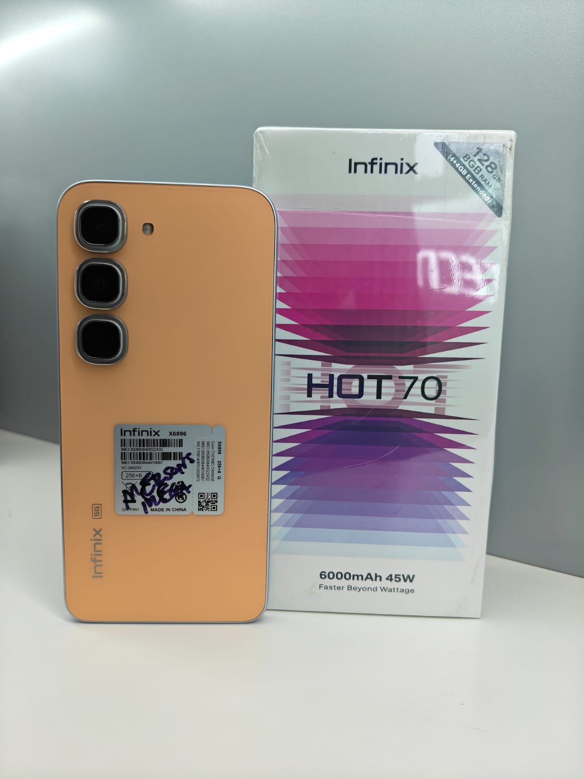 Infinix Hot 70 8(4+4)GB RAM+128GB 6.78'' 120Hz 4G Slim Phone Dual SIM 6000mAh 45W Fast Charging 50MP Camera Side Fingerprint Lock IP64 Gyroscope G100 Ultimate One-Tap AI Smart Phones