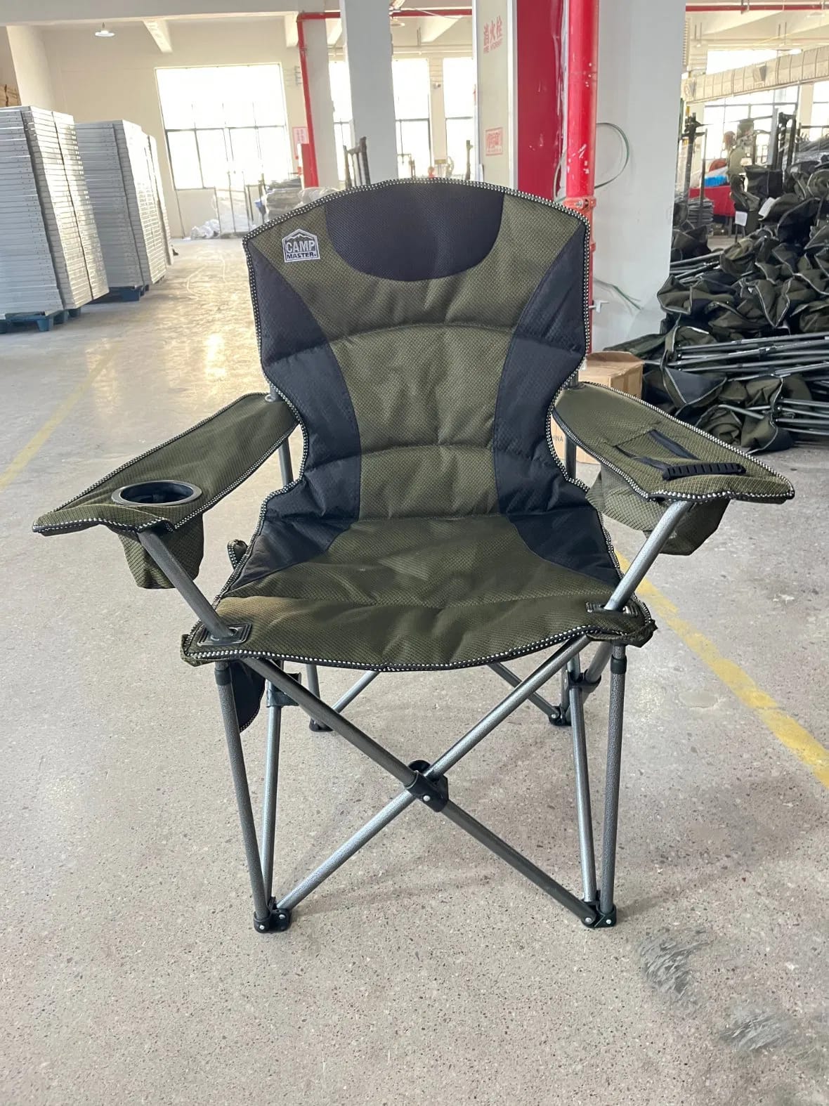 Foldable Camping Chair – Portable Outdoor Folding Chair with Armrests, Cup Holder & Carry Bag for Camping, Fishing & Travel