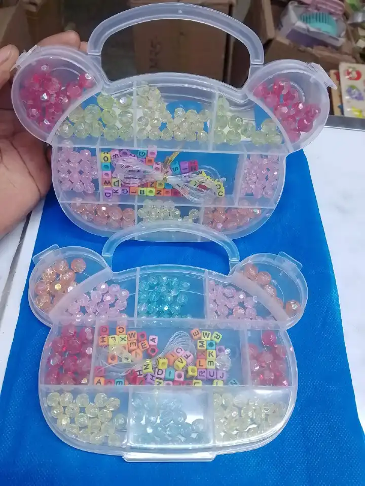 Jewelry Making Kit DIY Kids Beads  Acrylic Beads Craft Kit with Letter Beads Elastic String & Bear Shaped Storage Case Creative Bracelet Necklace DIY Art Craft Toy for Children