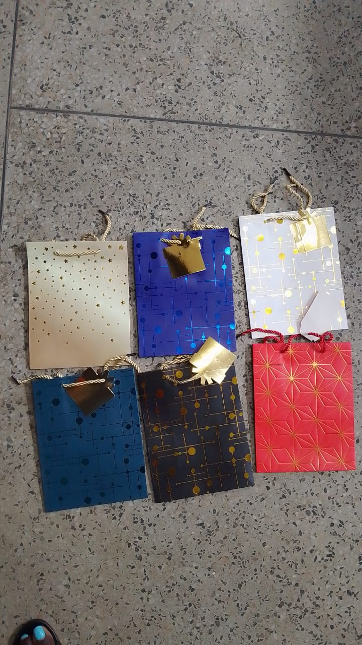 A5 Gift Bag Decorative Paper Gift Bag with Handles Reusable Party Favor Packaging Bag for Birthday Wedding Baby Shower Retail Gift Wrapping & Special Occasion Packaging